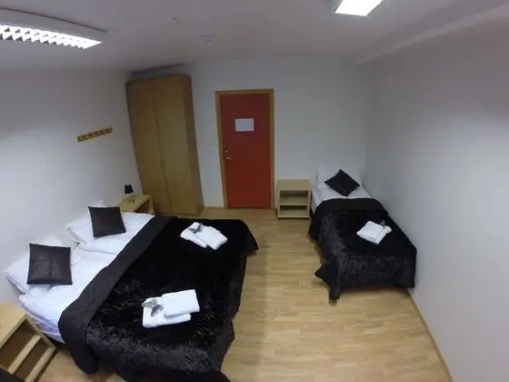 Basic Üç Kişilik Oda, Ortak Banyo