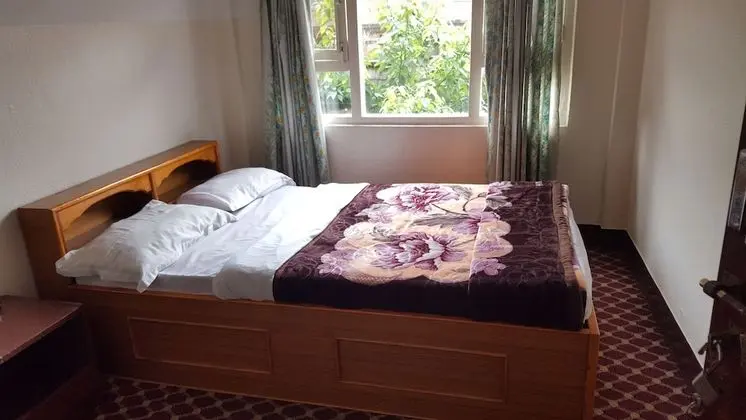 Basic Tek Büyük Yataklı Oda