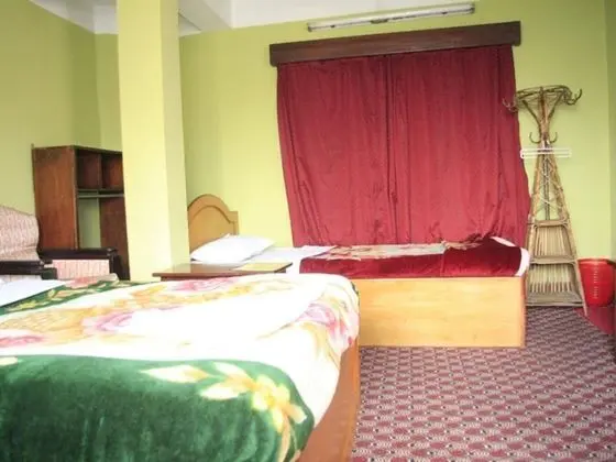 Basic Tek Büyük Yataklı Oda