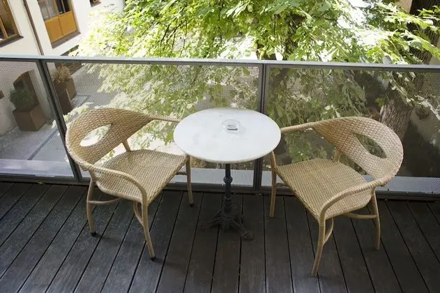 Apart Daire, Balkon, Ek Bina