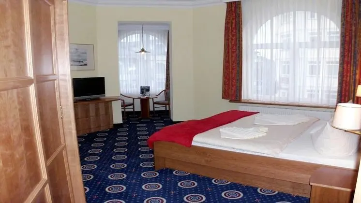 Comfort Tek Büyük Yataklı Oda