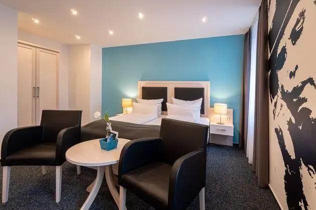 Comfort Tek Büyük Yataklı Oda