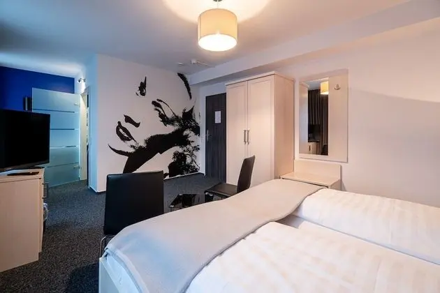 Comfort Tek Büyük Yataklı Oda