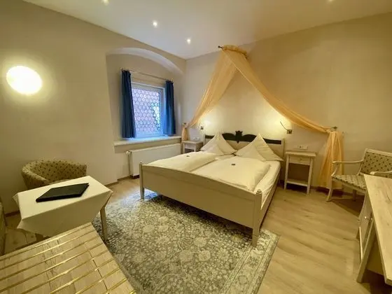 Comfort Tek Büyük Yataklı Oda