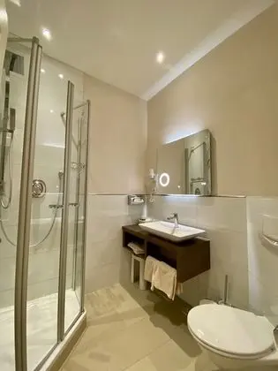 Comfort Tek Büyük Yataklı Oda