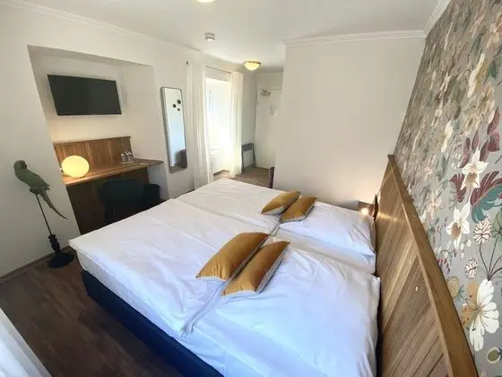 Comfort Tek Büyük Yataklı Oda