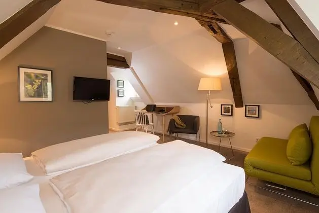 Tek Büyük Yataklı Oda