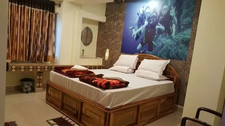 Deluxe Tek Büyük Yataklı Oda