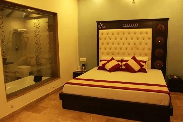Luxury Oda