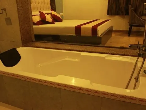 Luxury Oda