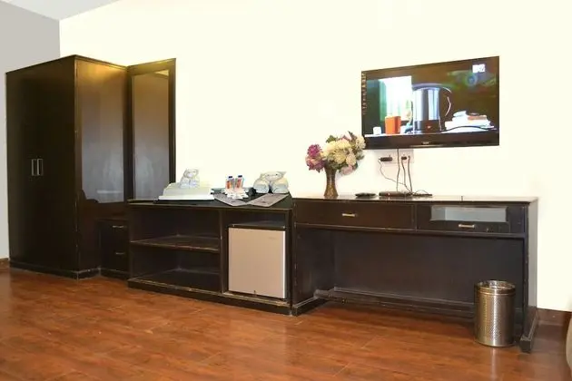 Luxury Oda