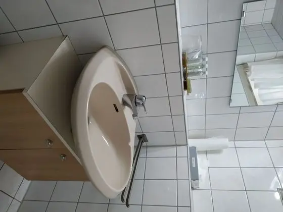 Economy Tek Büyük Yataklı Oda