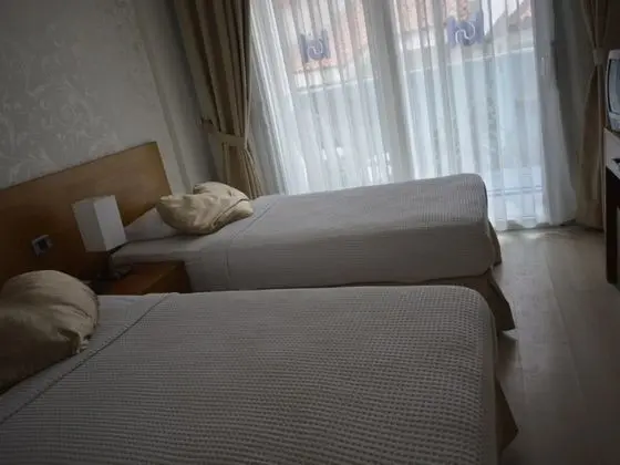Standart Oda, Kara Manzaralı