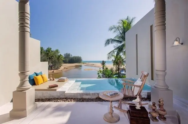 Seaside Pool Paradise Suite