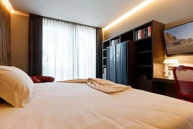 Superior Üç Kişilik Oda, Göl Manzaralı