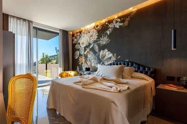 Superior Üç Kişilik Oda, Göl Manzaralı