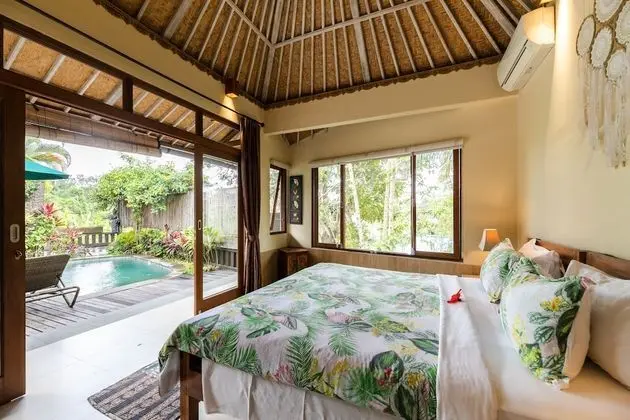 Deluxe Villa, 2 Yatak Odası, 2 Banyolu, Havuz Manzaralı (Private Avanti)