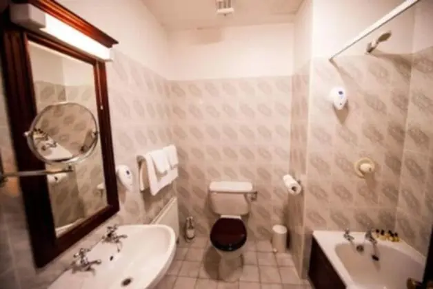 Tek Büyük Yataklı Oda, 1 Çift Kişilik Yatak