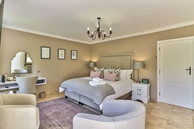 Luxury Tek Büyük Yataklı Oda