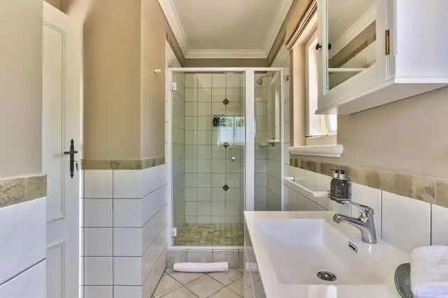 Luxury Tek Büyük Yataklı Oda