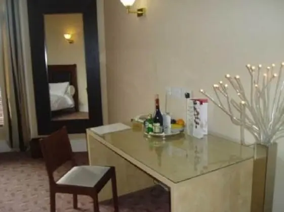 Standard Tek Büyük Yataklı Oda