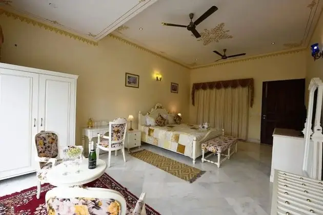 Honeymoon Tek Büyük Yataklı Oda