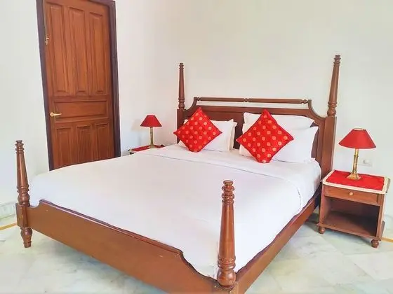Luxury Tek Büyük Yataklı Oda
