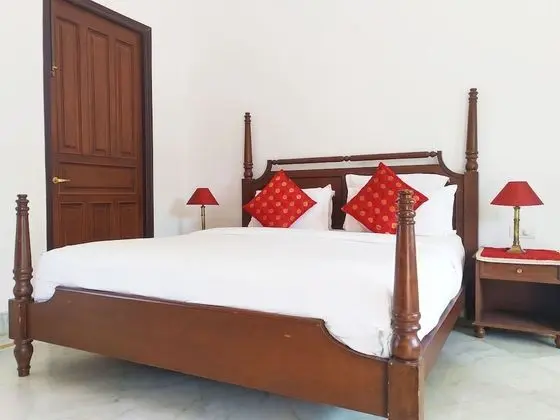 Luxury Tek Büyük Yataklı Oda