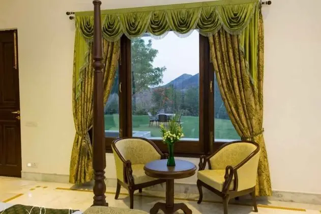 Luxury Tek Büyük Yataklı Oda