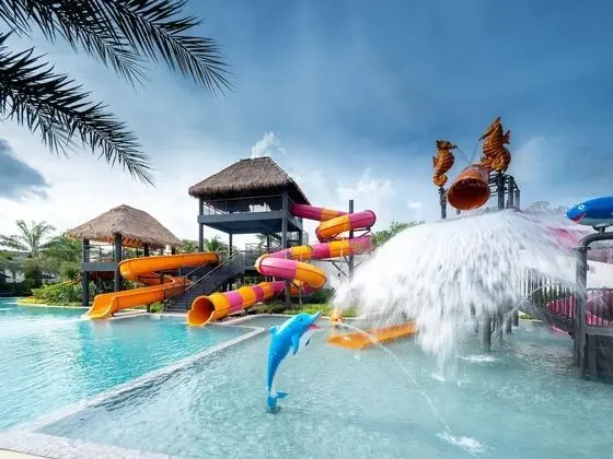 Deluxe Room with Water Park Ticket