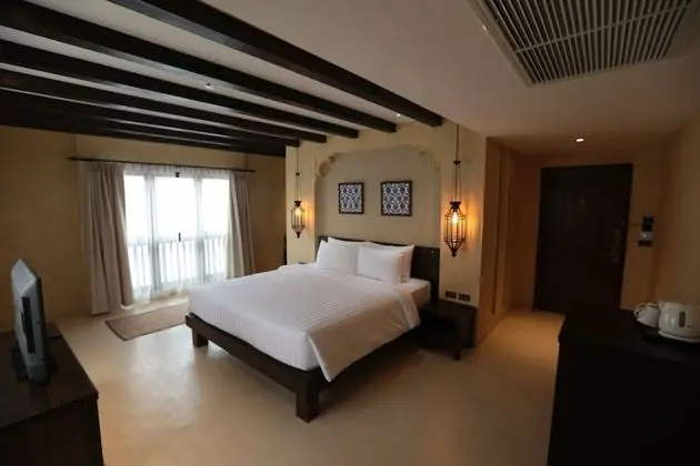 Deluxe King Room