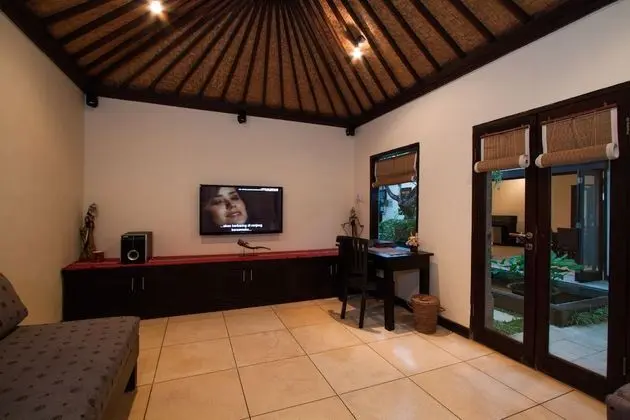 Villa, 5 Yatak Odası, Kişiye Özel Havuzlu, Havuz Manzaralı