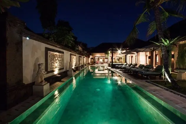 Villa, 5 Yatak Odası, Kişiye Özel Havuzlu, Havuz Manzaralı