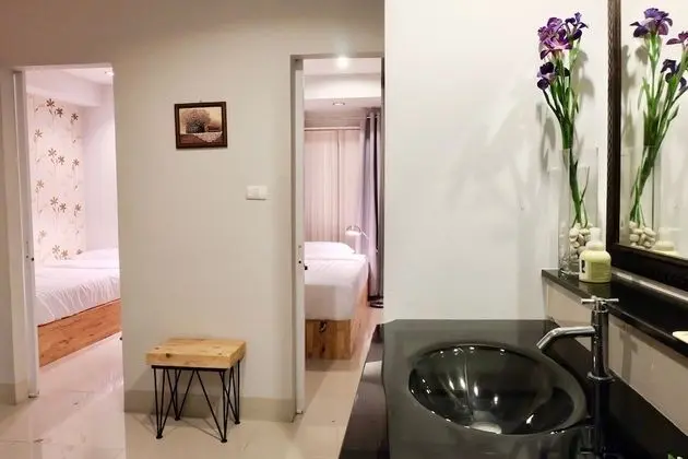 Ortak Ranzalı Oda, Sadece kadınlar için, Sigara İçilmez, Şehir Manzaralı