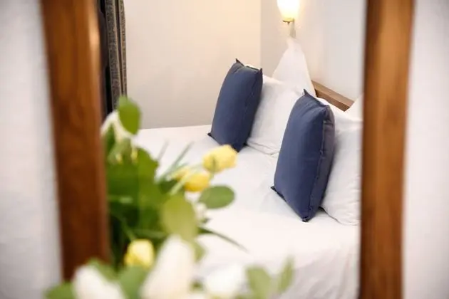 Comfort Tek Büyük Yataklı Oda