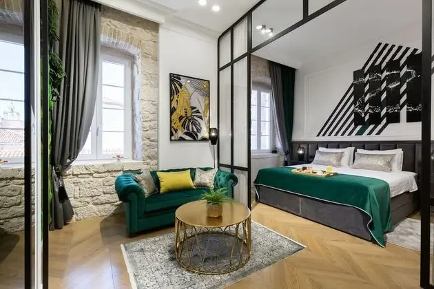 Deluxe Stüdyo Süit
