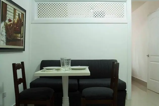 One Bedroom Apartment (Pool View)