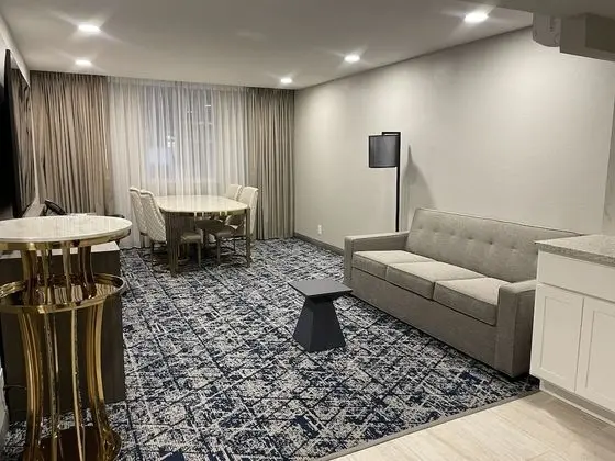 Süit, 1 En Büyük (King) Boy Yatak, Sigara İçilmez