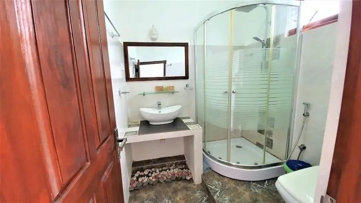 Standard Tek Büyük Yataklı Oda, Bahçe Manzaralı