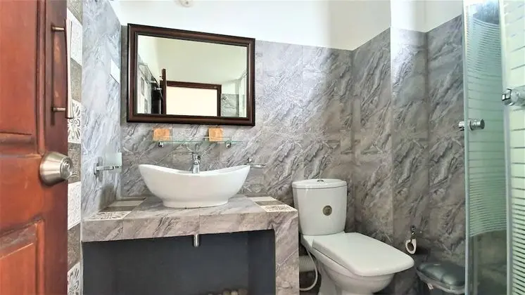 Standard Tek Büyük Yataklı Oda, Bahçe Manzaralı