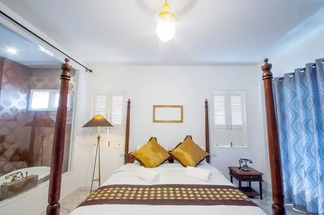 Deluxe Double Room , Free BKK Airport Transfers, flight detail required