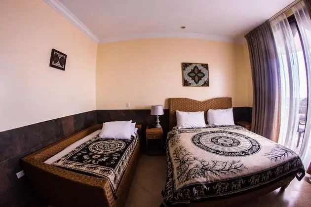 Tek Büyük Yataklı Oda