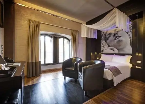 Comfort Tek Büyük veya İki Ayrı Yataklı Oda