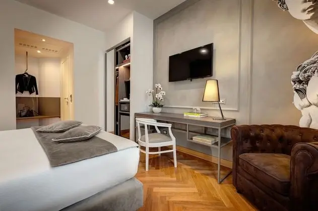 Classic Tek Büyük Yataklı Oda