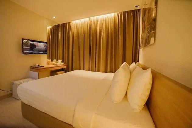 Deluxe Tek Büyük Yataklı Oda