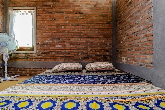 Ortak Ranzalı Oda, Sadece kadınlar için, Ortak Banyo