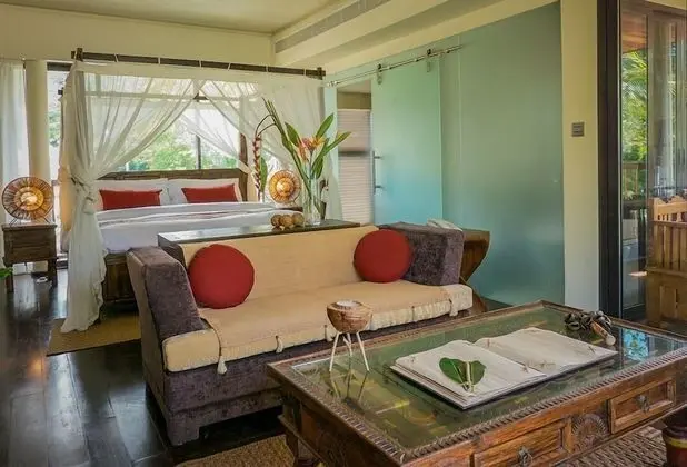 Front Ocean View Suite
