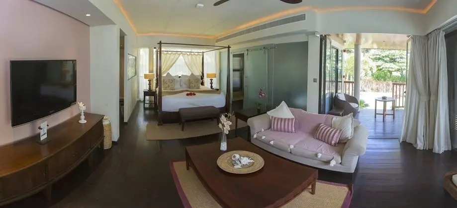 Front Ocean View Suite