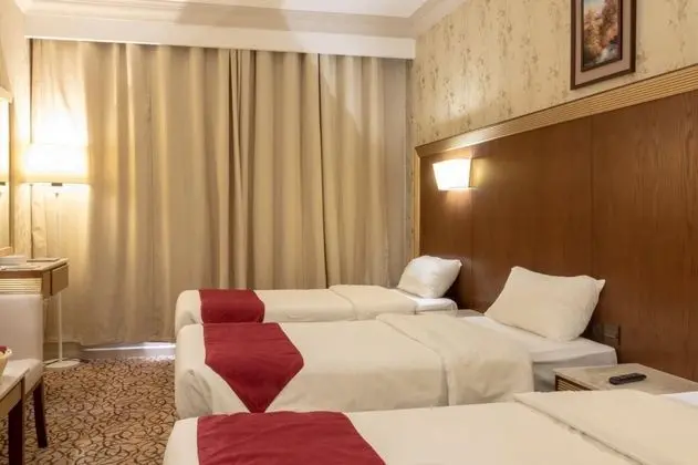 Üç Kişilik Oda