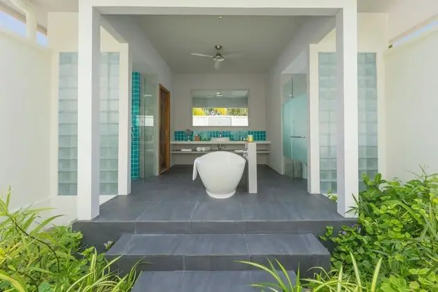 Villa (Beach)